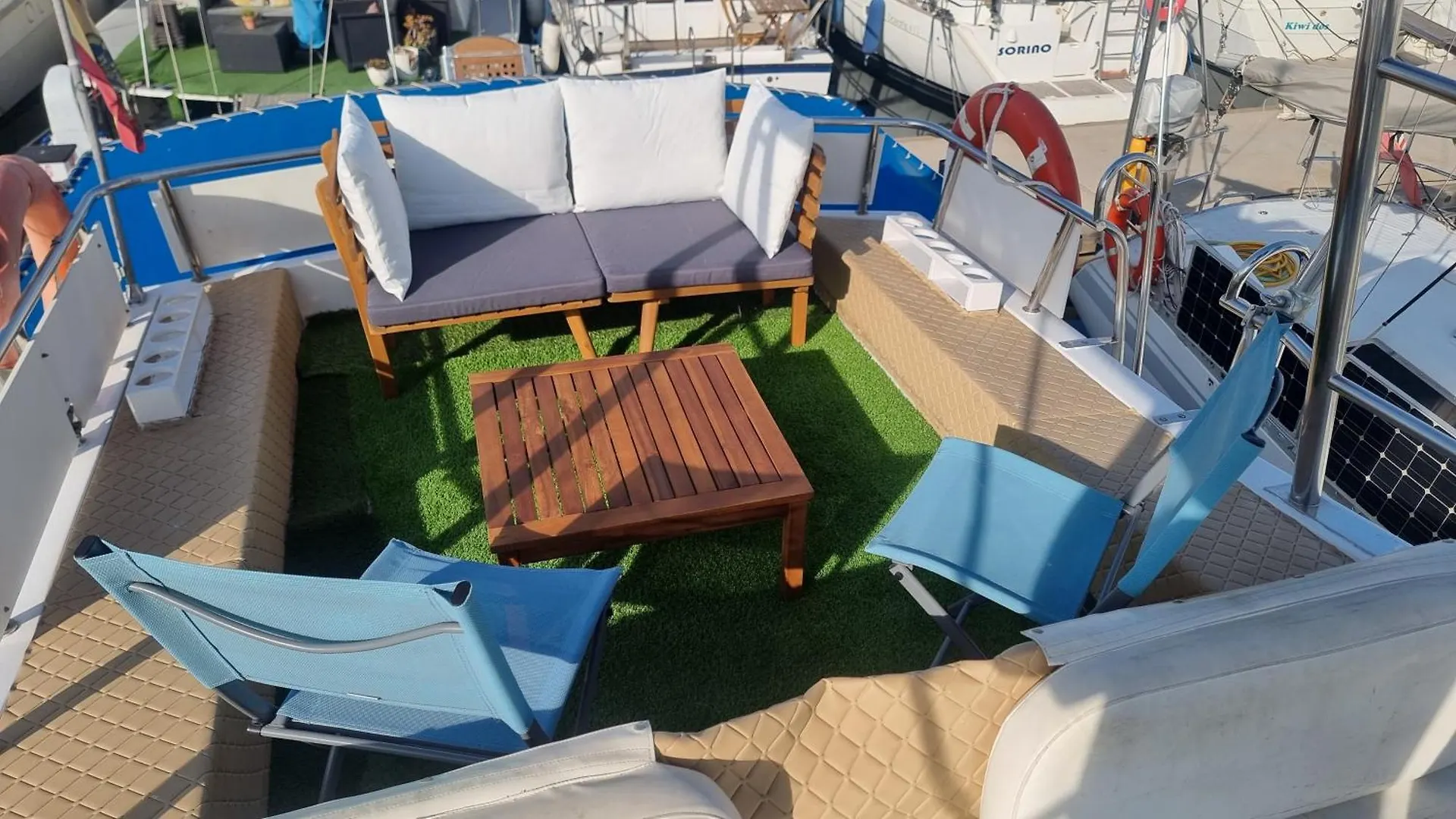 Botel Beautiful And Comfy Boat In Barcelona With Boat Tour Option Hotel Espanha