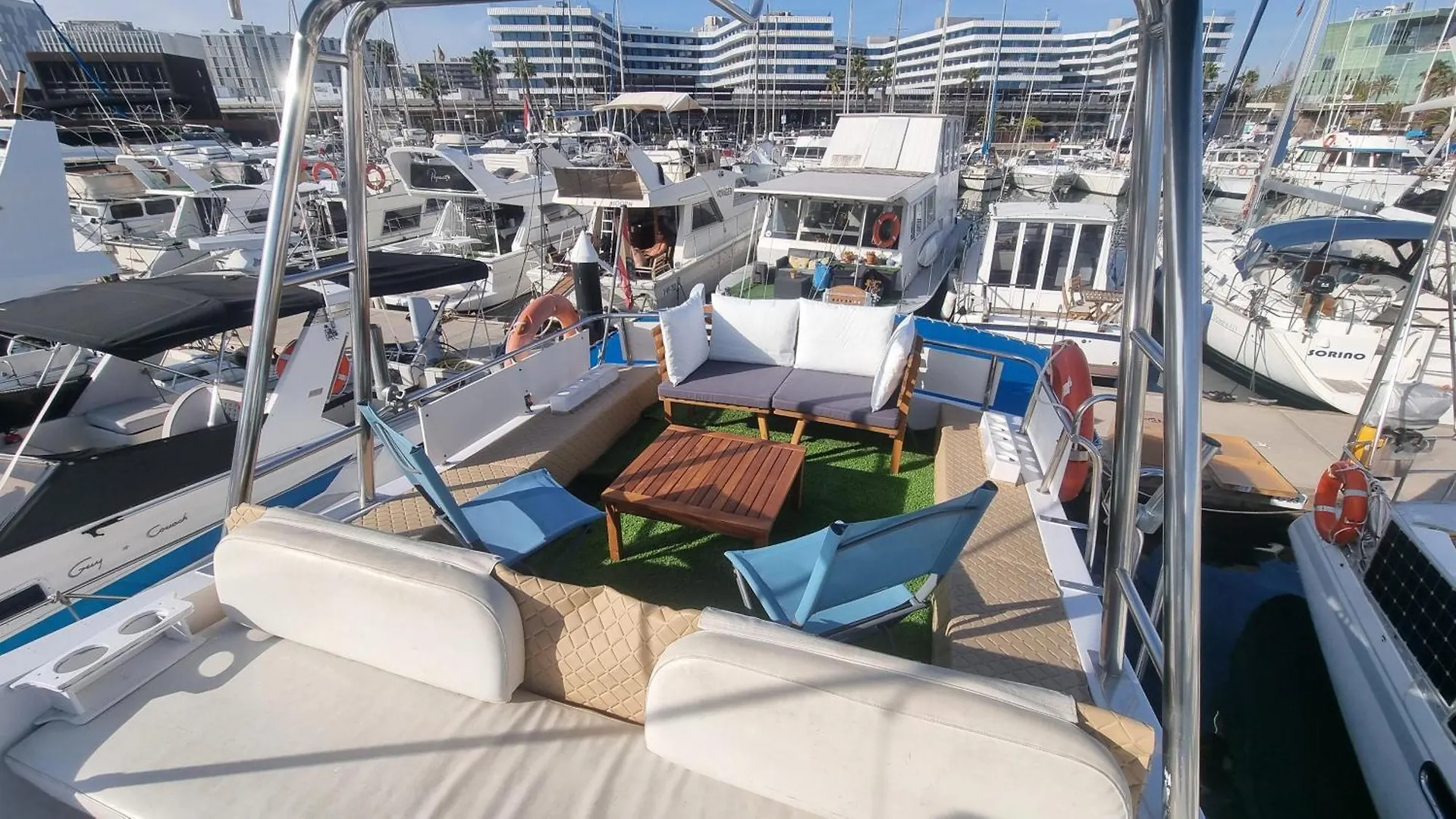 Botel Beautiful And Comfy Boat In Barcelona With Boat Tour Option Hotel