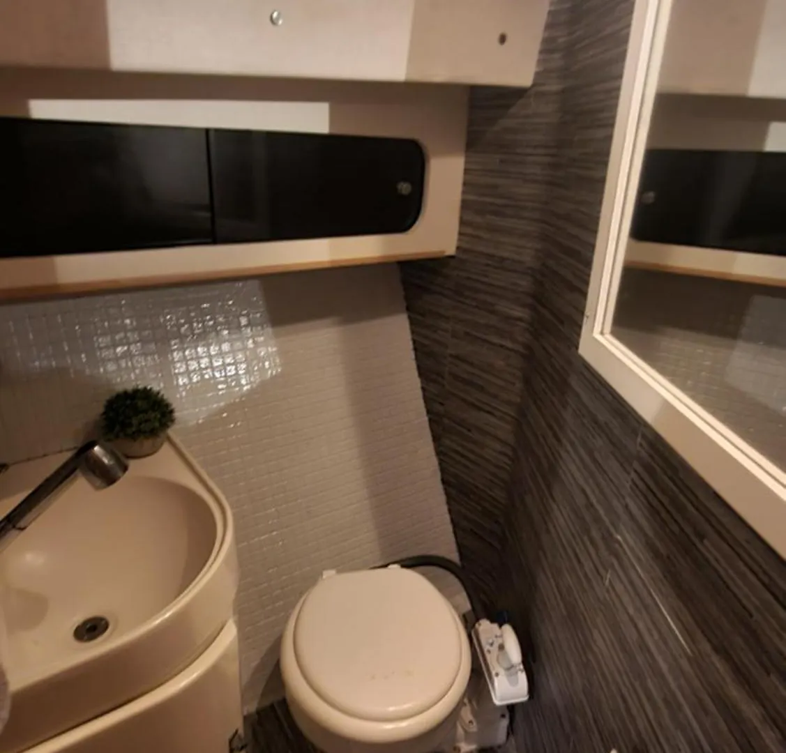 Beautiful And Comfy Boat In Barcelona With Boat Tour Option Hotel 0*,  Espanha