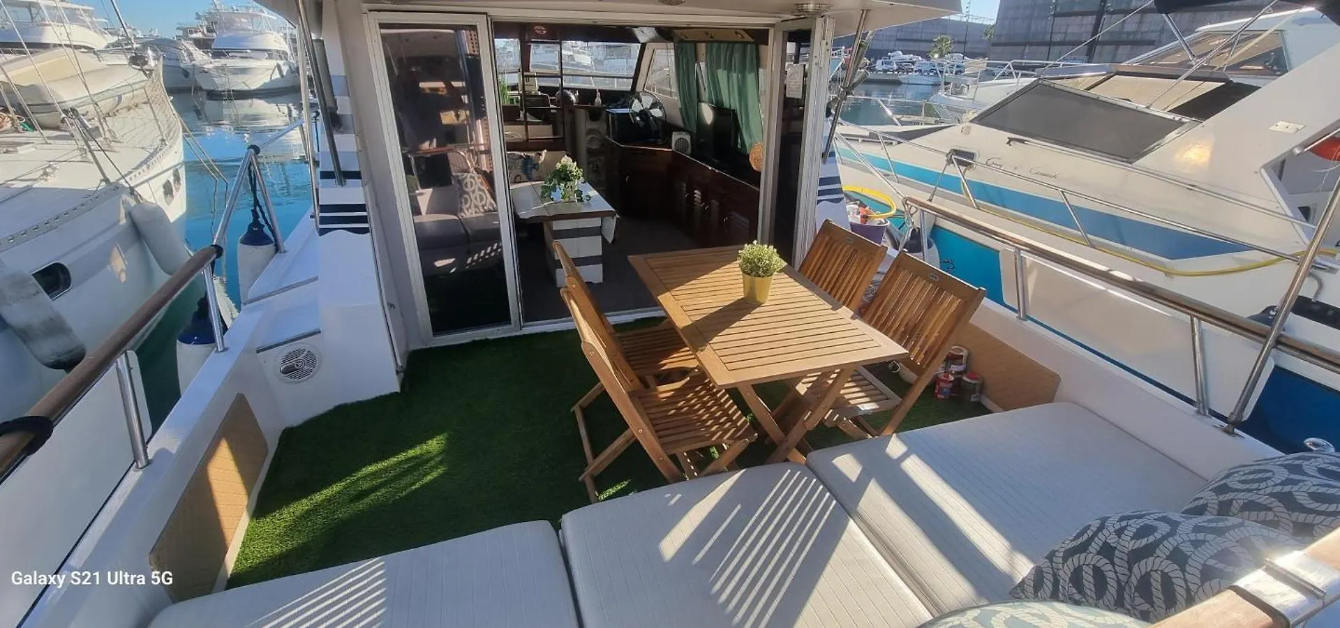 Beautiful And Comfy Boat In Barcelona With Boat Tour Option Hotel Botel