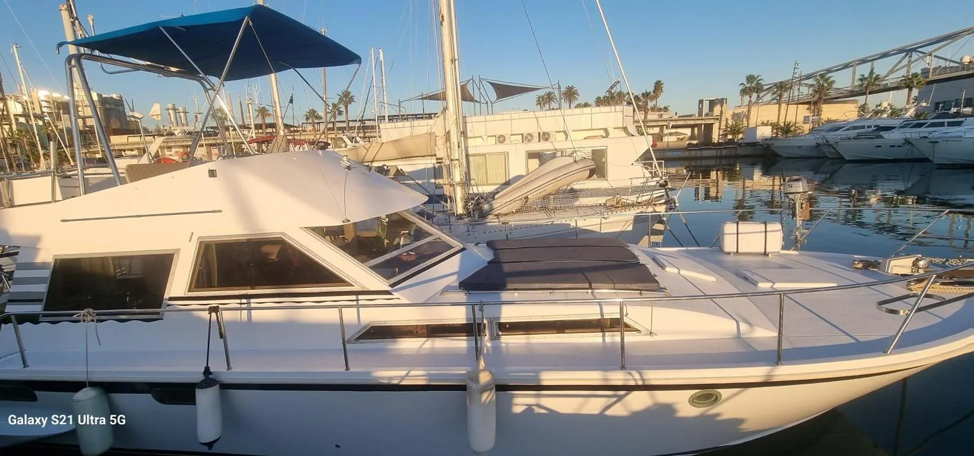 Beautiful And Comfy Boat In Barcelona With Boat Tour Option Hotel 0*,