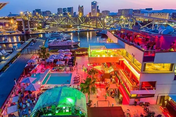 Beautiful And Comfy Boat In Barcelona With Boat Tour Option Hotel