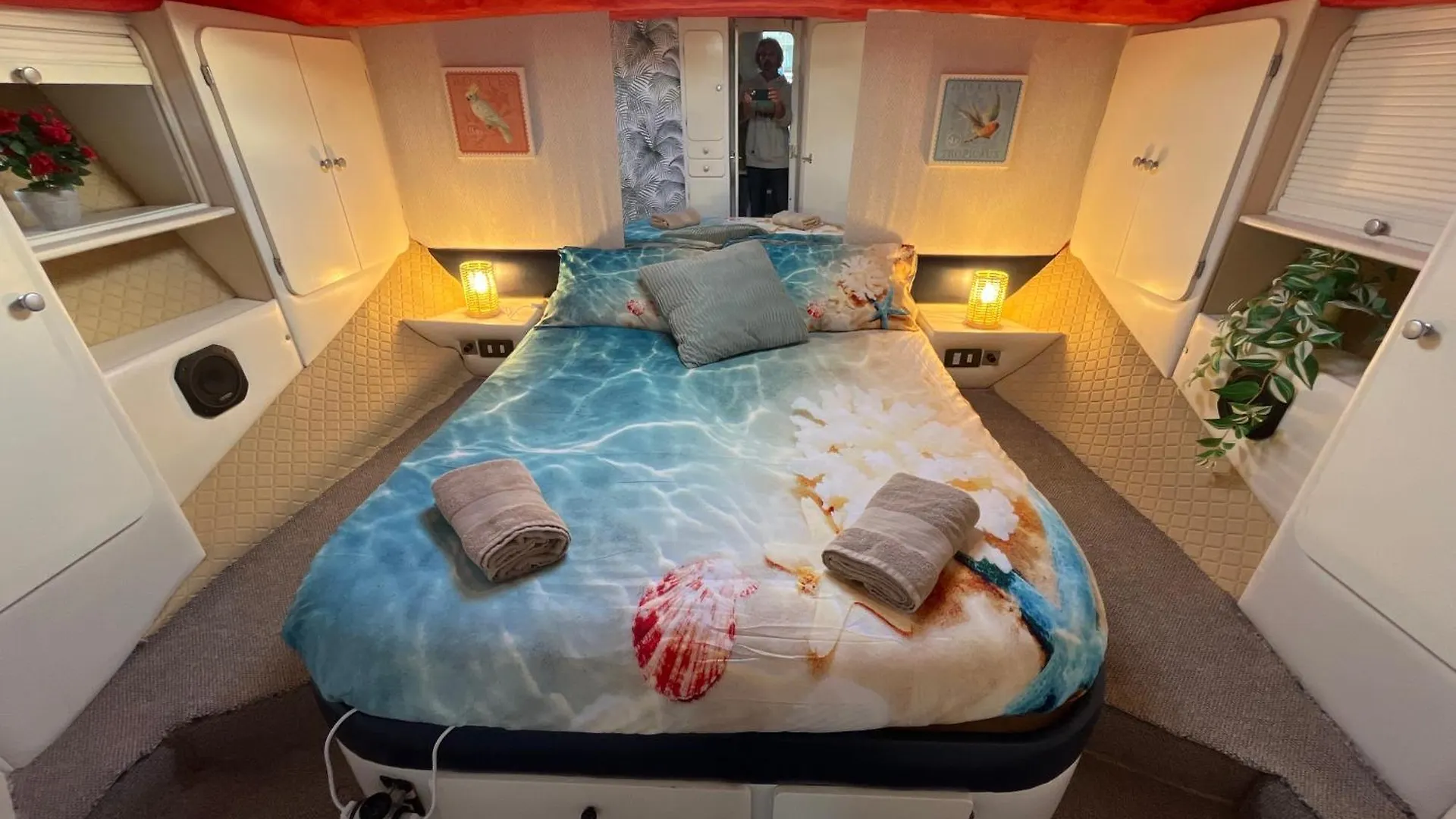 Hotel Beautiful And Comfy Boat In Barcelona With Boat Tour Option 0*,
